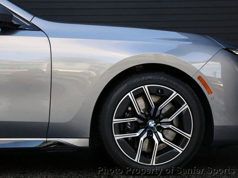 Used 2023 BMW 760i xDrive w/ Executive Package image 14