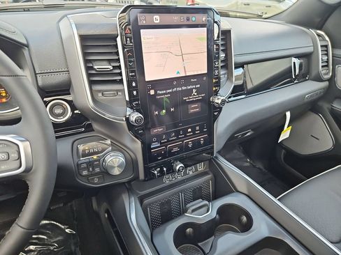 New 2026 RAM 1500 Laramie AWD/4WD image 19