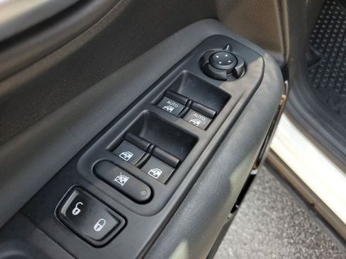 Certified 2022 Jeep Renegade Altitude AWD/4WD image 23