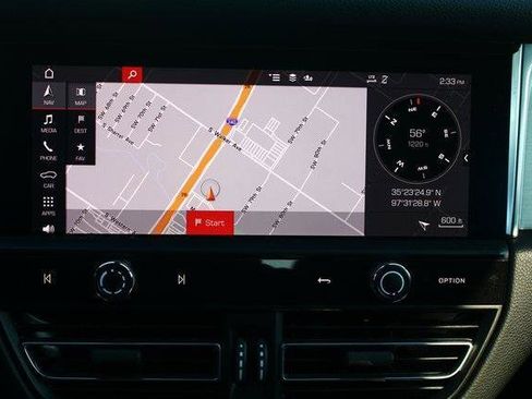 Used 2024 Porsche Macan w/ Premium Plus Package image 17