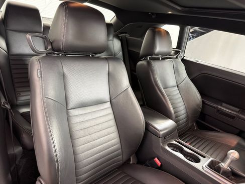 Used 2011 Dodge Challenger R/T RWD image 20