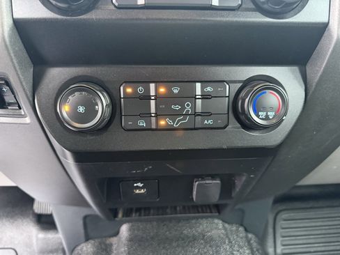 Used 2022 Ford F250 XL w/ Power Equipment Group image 36