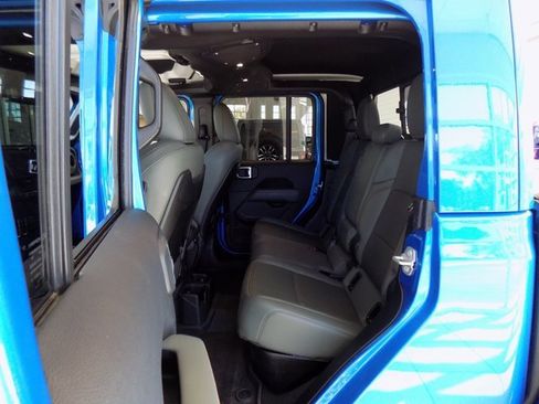 Certified 2024 Jeep Gladiator Mojave image 22