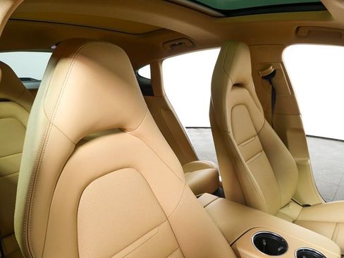Used 2023 Porsche Panamera 4S w/ Premium Package image 24