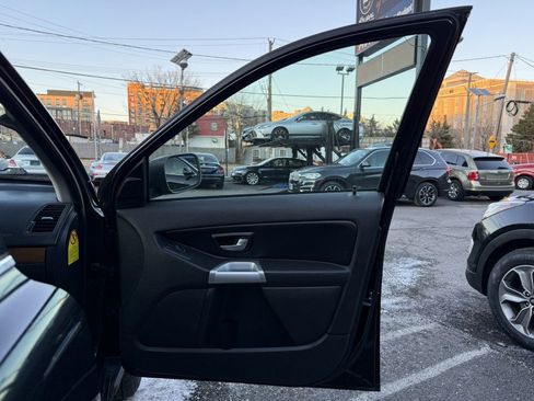 Used 2004 Volvo XC90 2.5T image 11