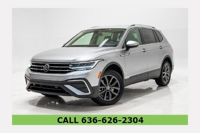 Used 2023 Volkswagen Tiguan SE FWD image 1