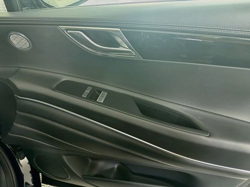 Used 2025 Genesis GV80 2.5T Standard AWD/4WD image 32