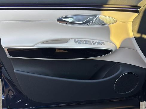 Certified 2026 Genesis GV70 2.5T image 15