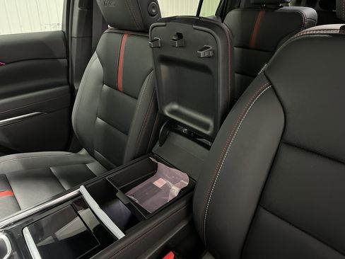 New 2026 Chevrolet Traverse RS image 36