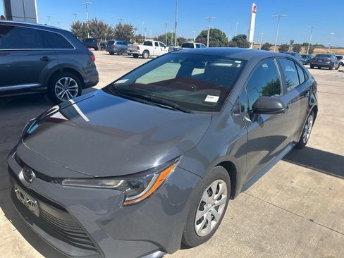 Used 2024 Toyota Corolla LE FWD image 21