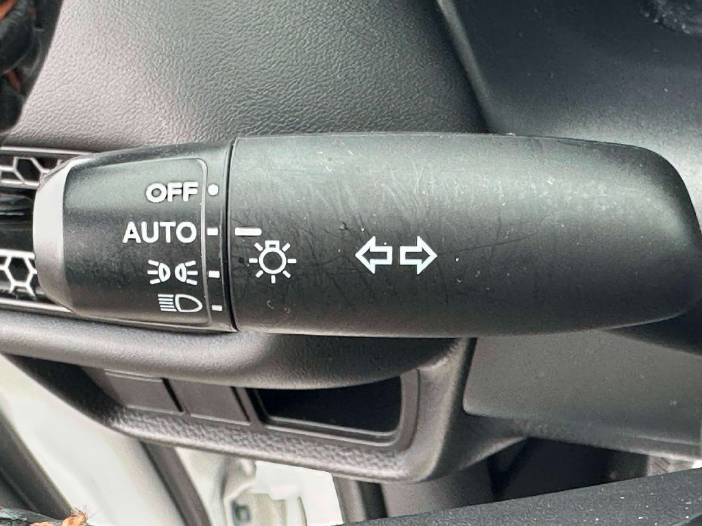 Certified 2025 Honda HR-V Sport image 19