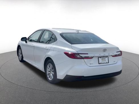 Used 2025 Toyota Camry LE image 10