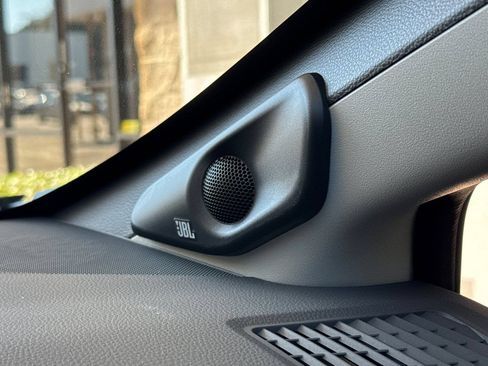 New 2027 Toyota Prius Limited FWD image 21