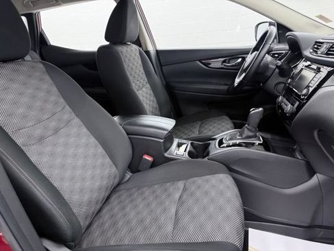 Used 2021 Nissan Rogue Sport SV FWD image 19