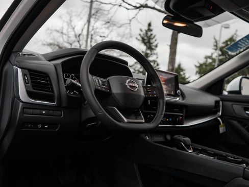 New 2026 Nissan Rogue SV AWD/4WD image 19
