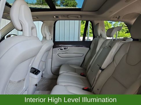 Used 2016 Volvo XC90 T6 Momentum w/ Momentum Plus Package AWD/4WD image 30