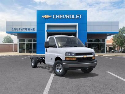 New 2025 Chevrolet Express 3500 w/ Power Convenience Package