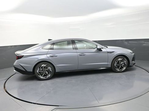 New 2026 Hyundai Sonata SEL FWD image 9