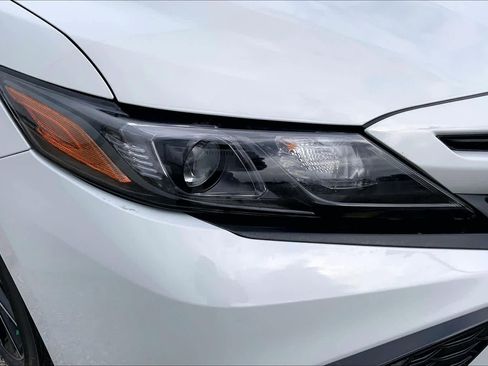 Used 2023 Toyota Camry SE FWD image 27