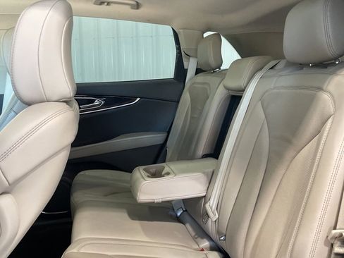 Used 2023 Lincoln Nautilus Reserve w/ Monochromatic Package image 35