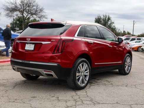 Used 2024 Cadillac XT5 Premium Luxury w/ Technology Package image 4