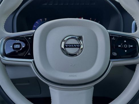 Certified 2025 Volvo XC90 B6 Core w/ Climate Package image 22