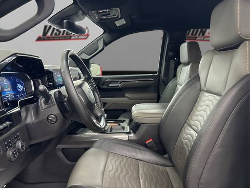 Used 2024 Chevrolet Silverado 1500 ZR2 w/ Technology Package image 9