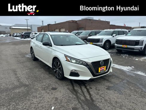 Used 2020 Nissan Altima 2.5 SR w/ Premium Package image 1
