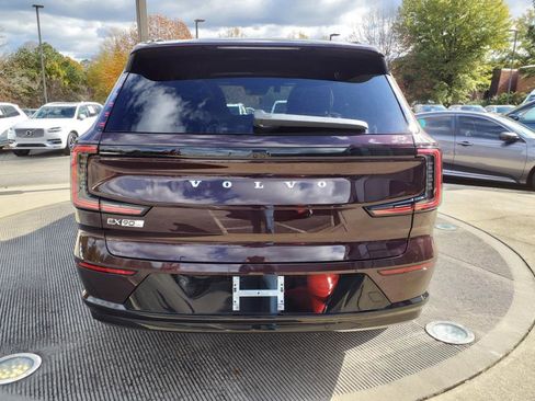 New 2025 Volvo EX90 Ultra image 4