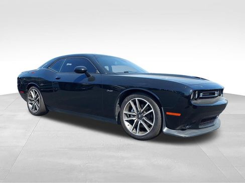 Used 2023 Dodge Challenger R/T RWD image 7