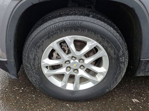 Used 2021 Chevrolet Traverse LT w/ LPO, Floor Liner Package image 4