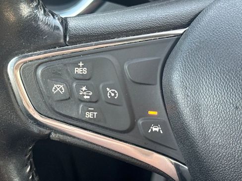 Used 2020 Chevrolet Equinox LT w/ Driver Convenience Package image 34