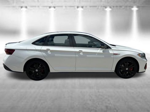 Certified 2022 Volkswagen Jetta GLI Autobahn w/ GLI Black Package FWD image 7