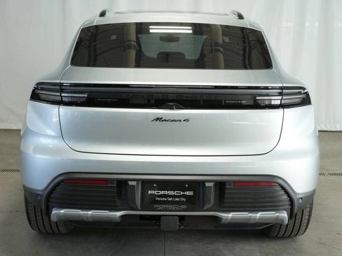 Certified 2025 Porsche Macan 4 Electric AWD/4WD image 12
