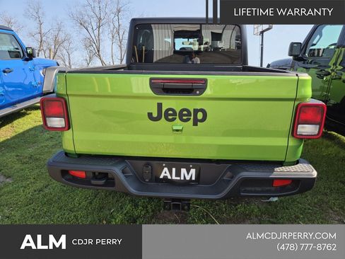 New 2026 Jeep Gladiator Sport AWD/4WD image 15