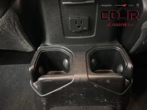 Used 2020 Jeep Wrangler Unlimited Sahara AWD/4WD image 22