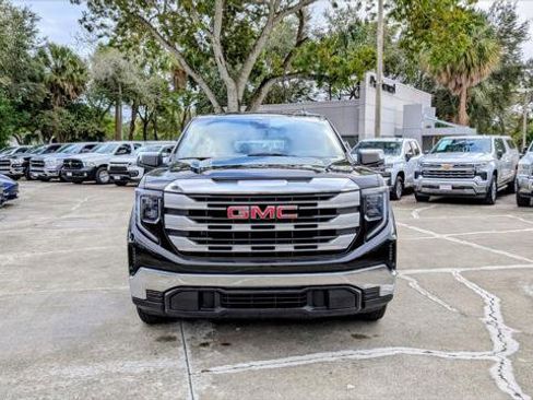Used 2024 GMC Sierra 1500 SLE image 9