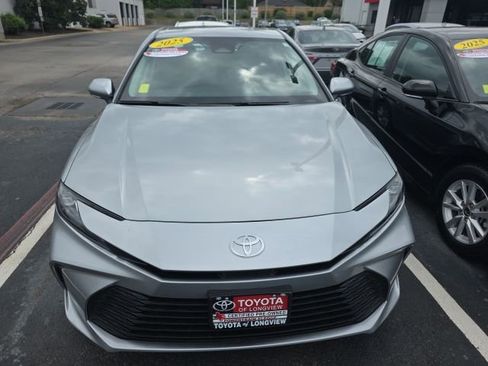Used 2025 Toyota Camry LE FWD image 2