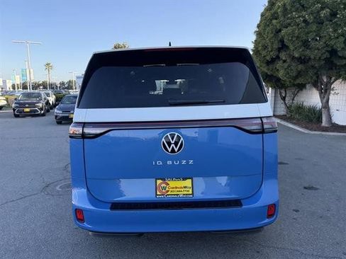 New 2025 Volkswagen ID. Buzz Pro S Plus image 5