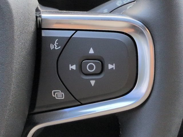 Used 2023 Volvo XC40 Recharge Ultimate w/ Protection Package Premier AWD/4WD image 27