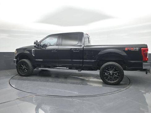 Used 2019 Ford F250 Lariat w/ Lariat Ultimate Package AWD/4WD image 28