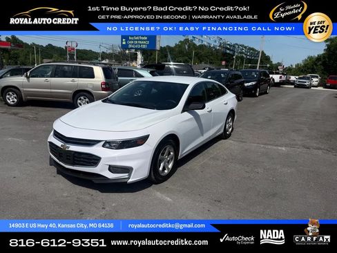 Used 2018 Chevrolet Malibu LS FWD image 3