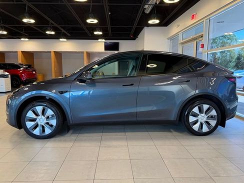 Used 2023 Tesla Model Y Long Range AWD/4WD image 7
