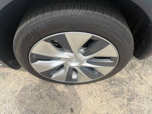 Used 2021 Tesla Model Y Long Range AWD/4WD image 10