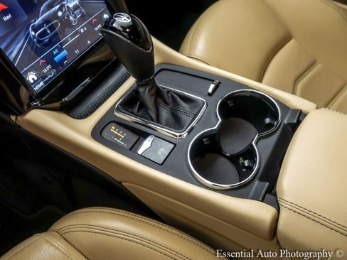 Used 2017 Maserati GranTurismo MC image 20
