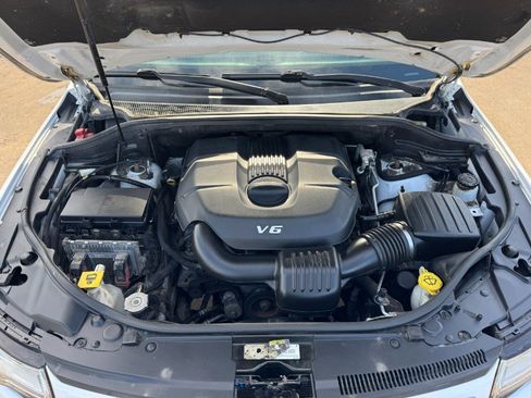 Used 2014 Jeep Grand Cherokee Overland image 25