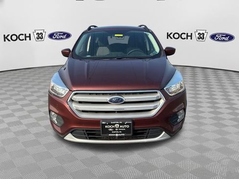 Used 2018 Ford Escape SE w/ SE Sync 3 Package AWD/4WD image 2