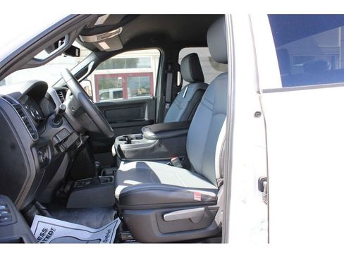 New 2024 RAM 2500 Tradesman w/ Chrome Appearance Group image 20