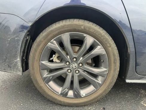 Used 2023 Toyota Sienna XSE w/ XSE Plus Package FWD image 9