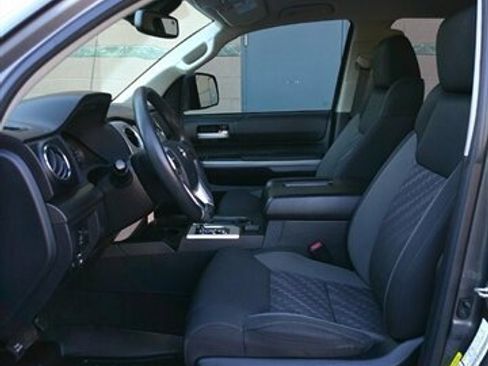 Used 2018 Toyota Tundra SR5 image 14